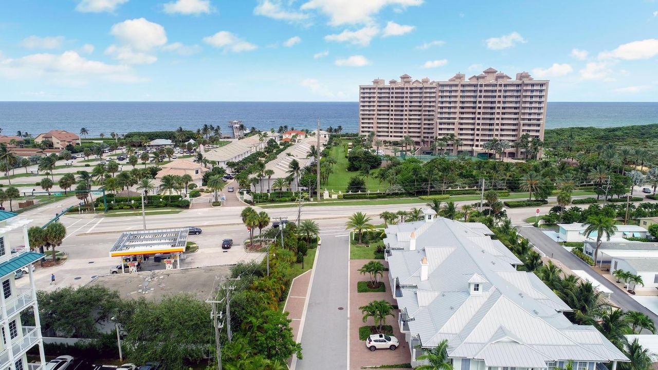 114 Ocean Breeze Dr Juno Beach-large-025