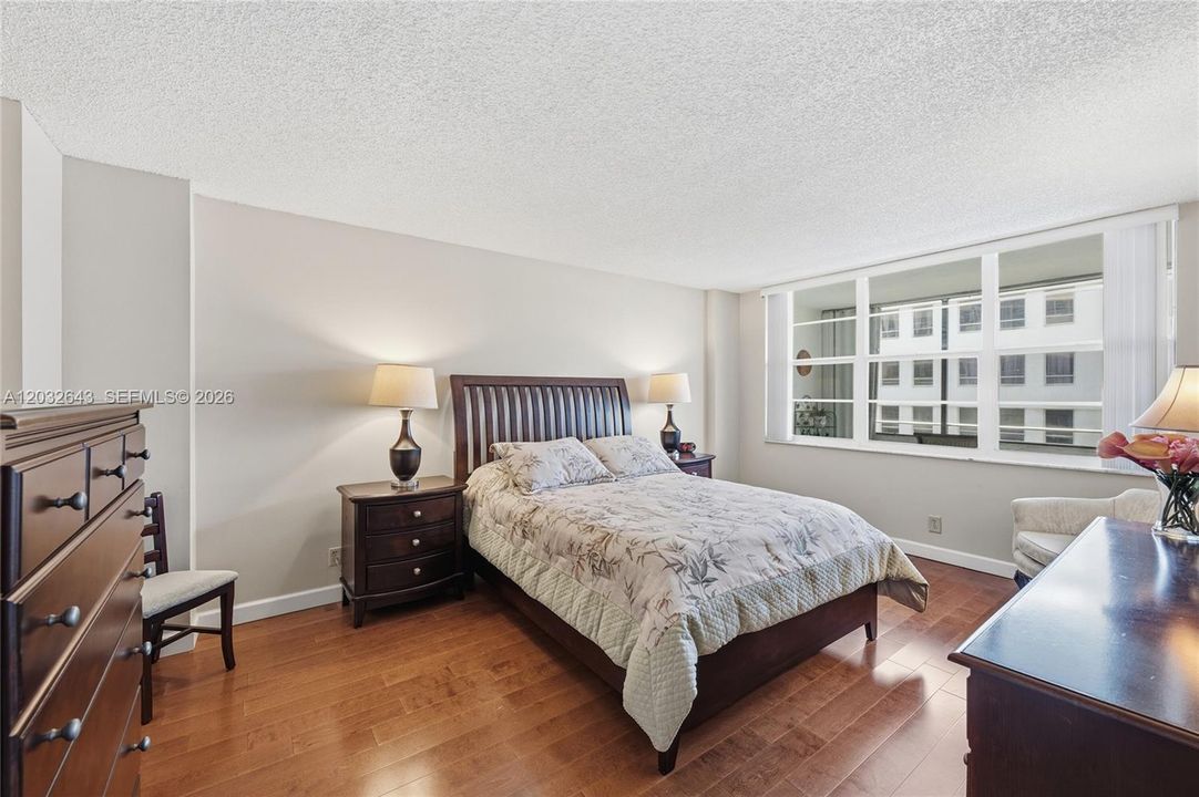 For Rent: $2,400 (2 beds, 2 baths, 1344 Square Feet)