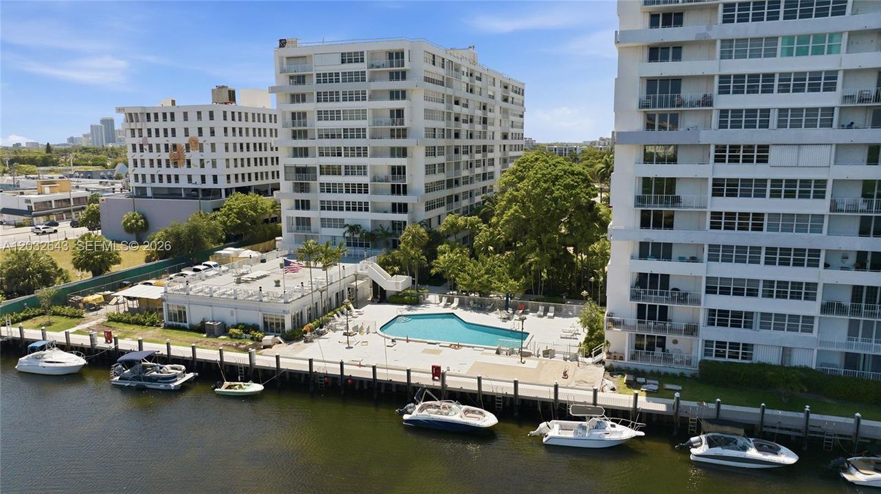 For Rent: $2,400 (2 beds, 2 baths, 1344 Square Feet)
