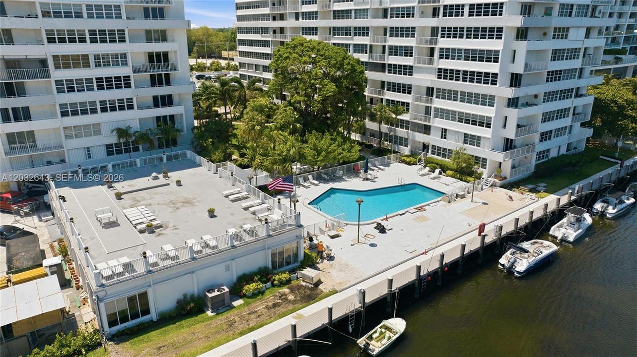 For Rent: $2,400 (2 beds, 2 baths, 1344 Square Feet)