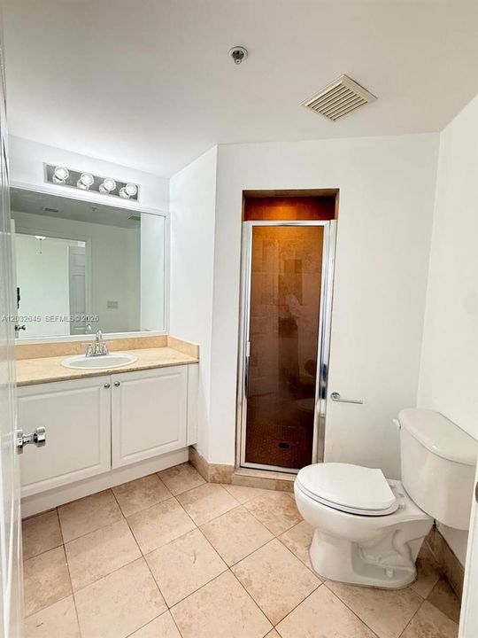 For Rent: $3,500 (2 beds, 2 baths, 932 Square Feet)