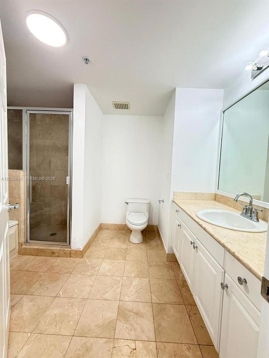 For Rent: $3,500 (2 beds, 2 baths, 932 Square Feet)