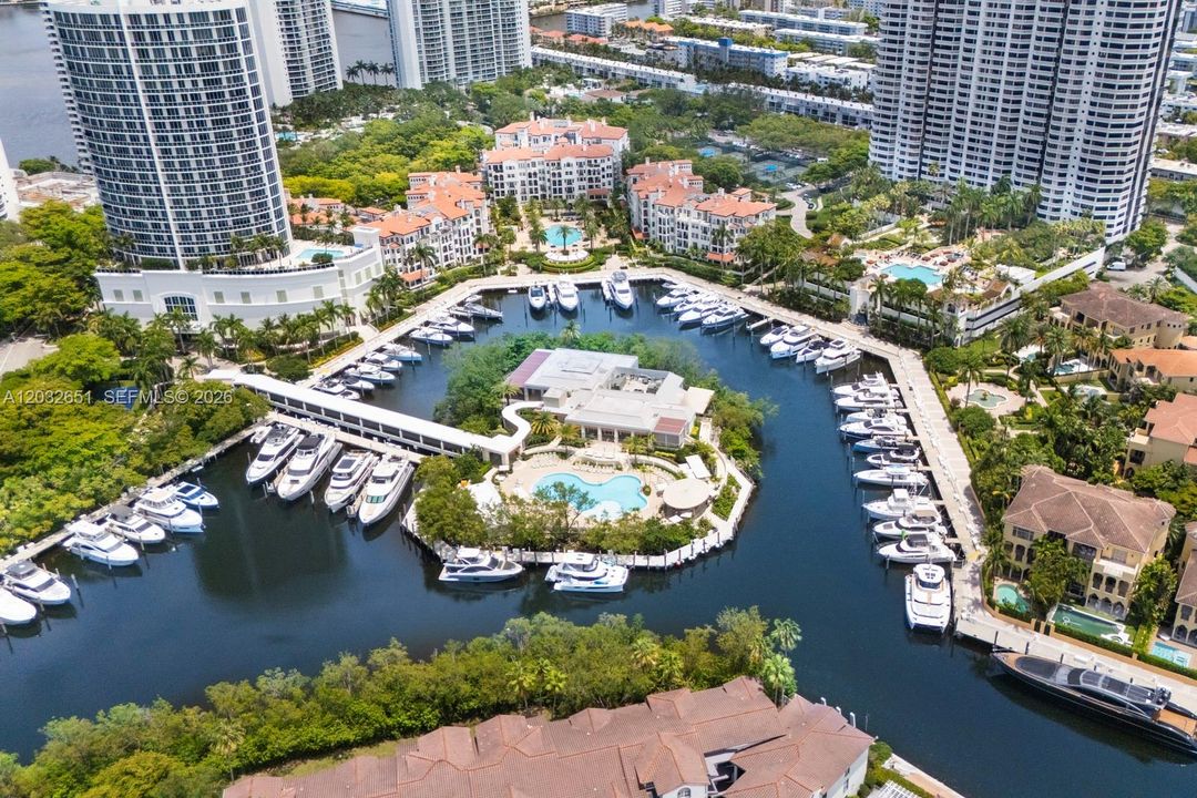На продажу: $455,000 (2 спален, 2 ванн, 1140 Квадратных фут)