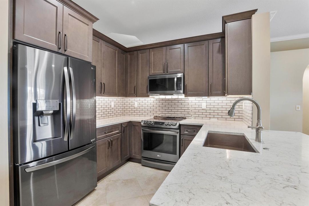 11548 NW 49th Ct_019
