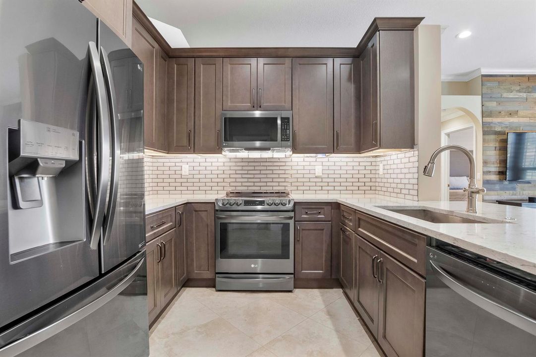 11548 NW 49th Ct_020