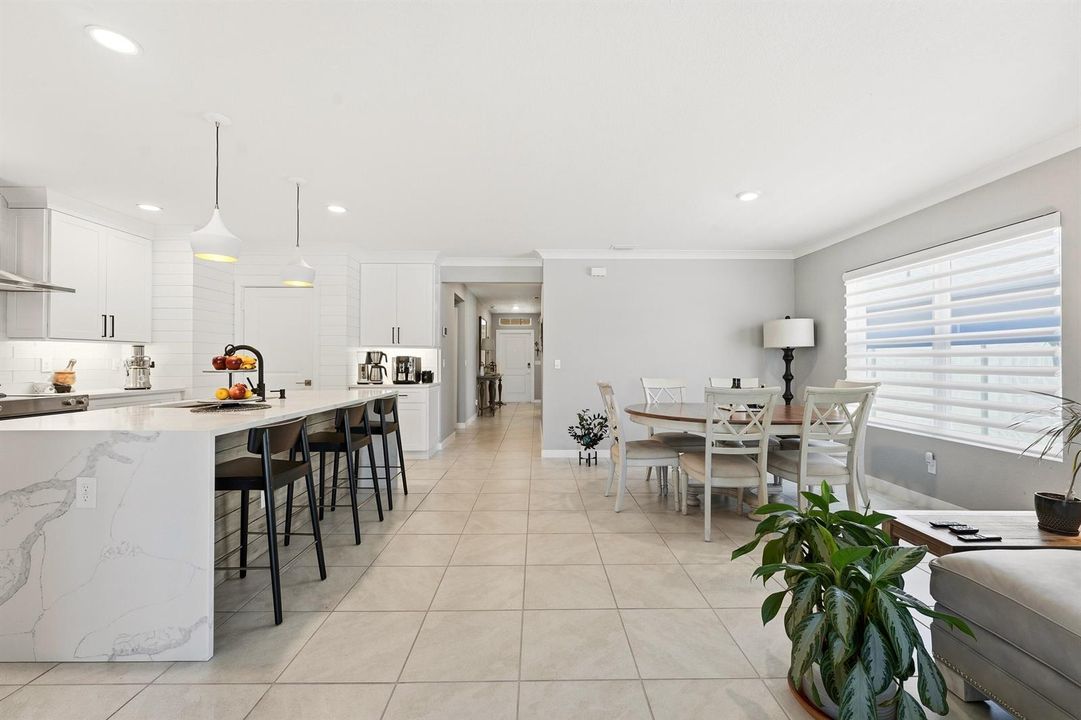 16_dining area