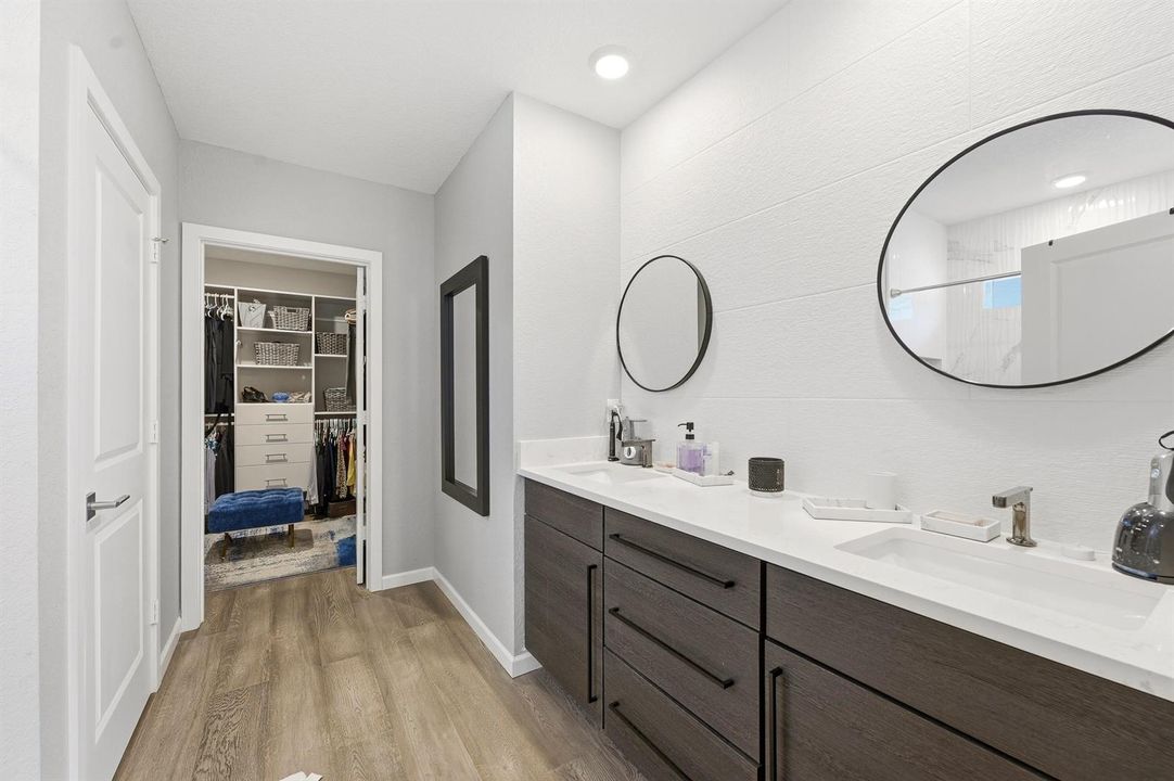 21_primary bathroom