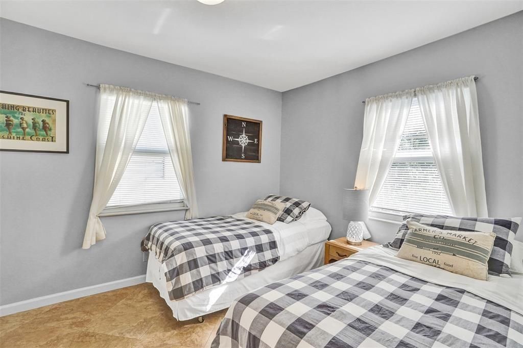 1642 adams guest bed 2