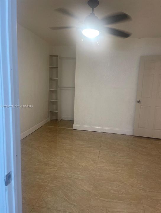В аренду: $1,400 (1 спален, 1 ванн, 1711 Квадратных фут)