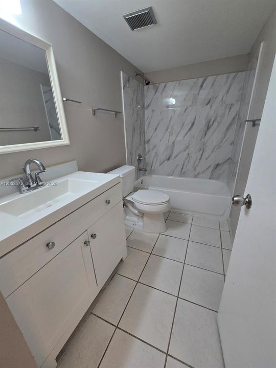 For Rent: $2,000 (2 beds, 2 baths, 912 Square Feet)