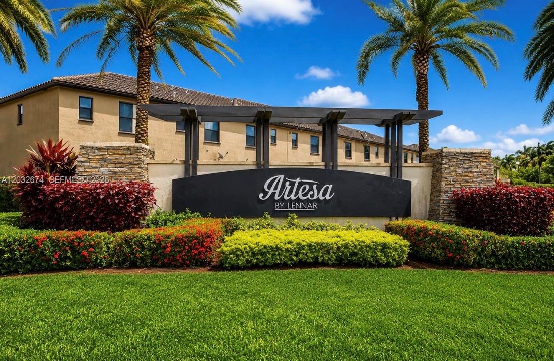 For Sale: $385,000 (3 beds, 2 baths, 1524 Square Feet)