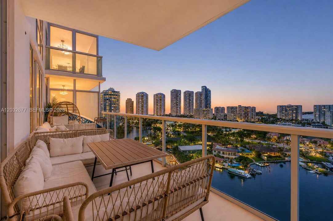 For Sale: $1,300,000 (2 beds, 3 baths, 1406 Square Feet)