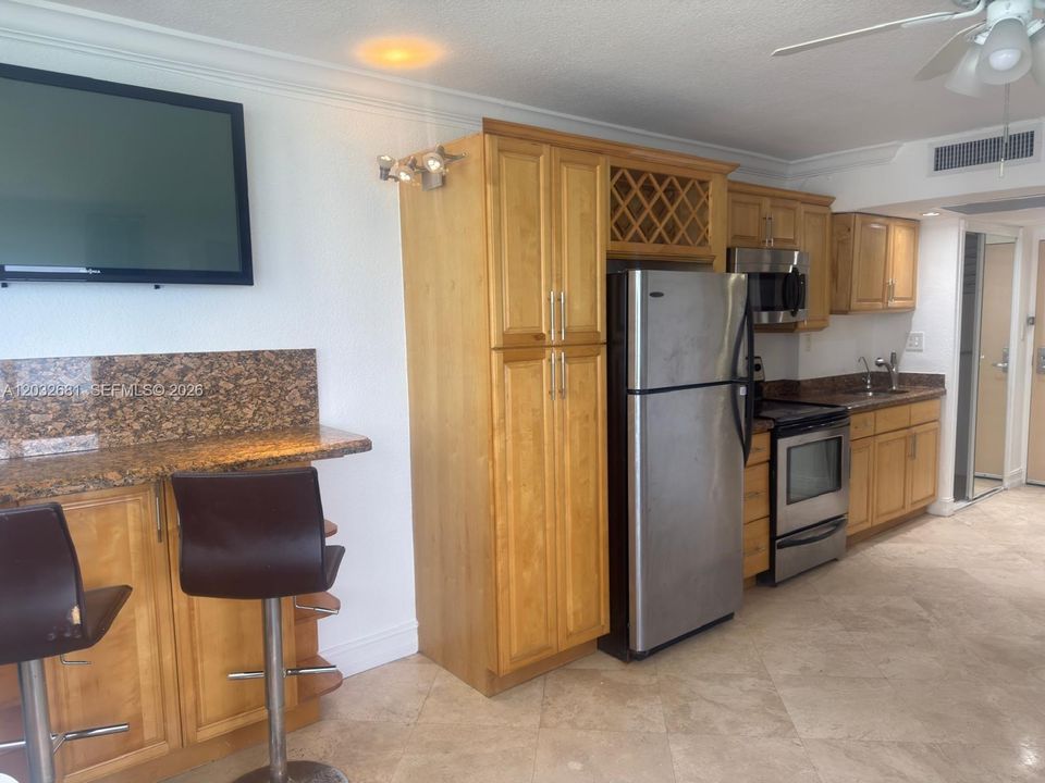 For Sale: $129,000 (0 beds, 1 baths, 360 Square Feet)
