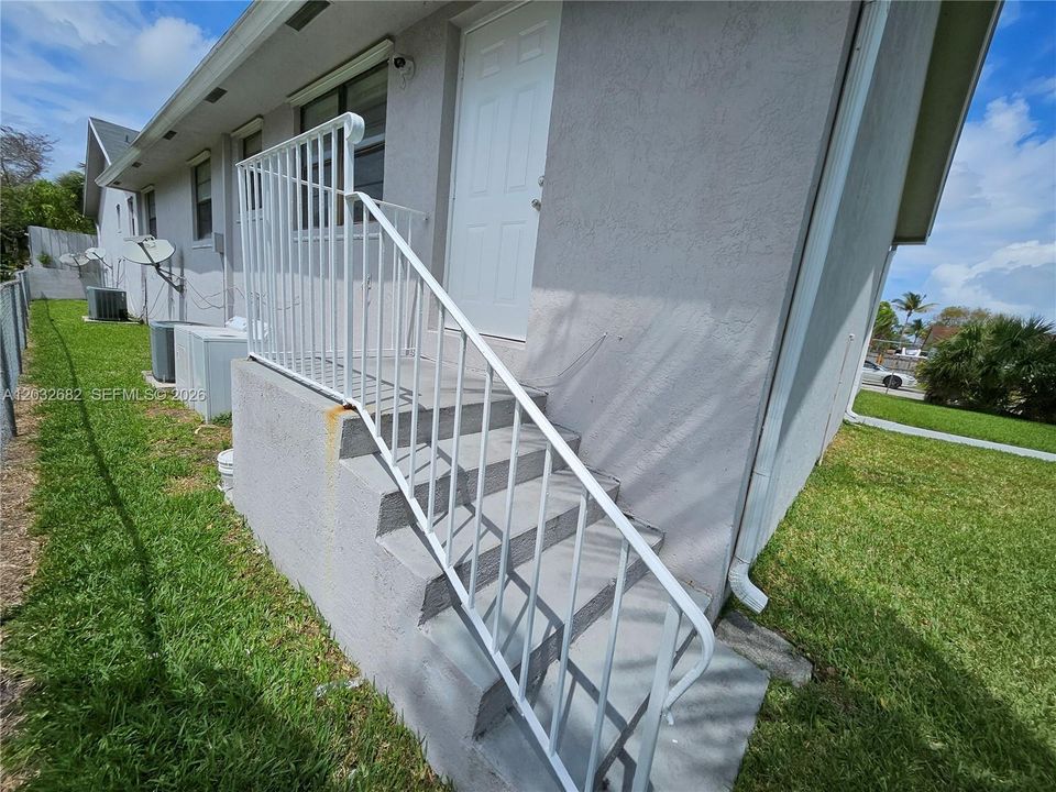 For Rent: $2,200 (2 beds, 2 baths, 2780 Square Feet)