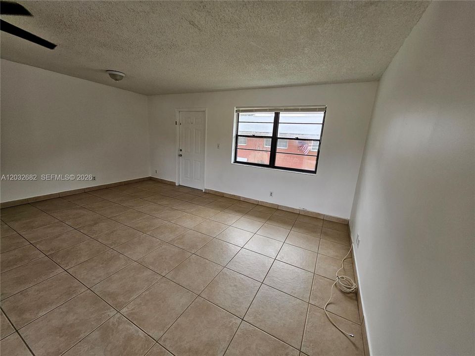 For Rent: $2,200 (2 beds, 2 baths, 2780 Square Feet)