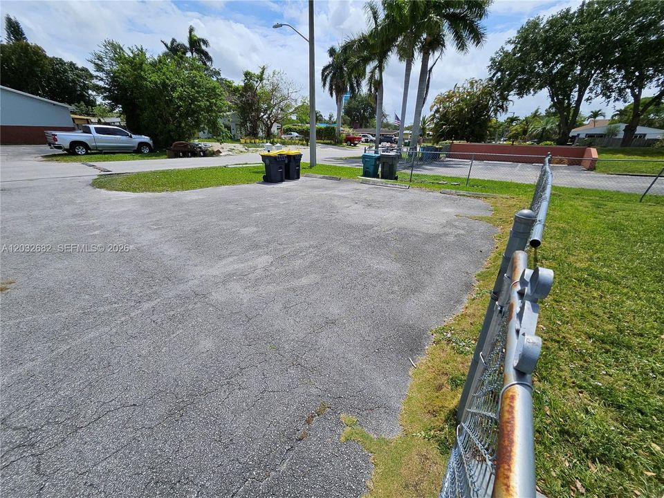 For Rent: $2,200 (2 beds, 2 baths, 2780 Square Feet)