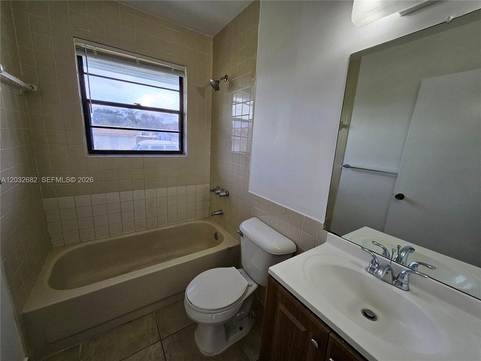 For Rent: $2,200 (2 beds, 2 baths, 2780 Square Feet)