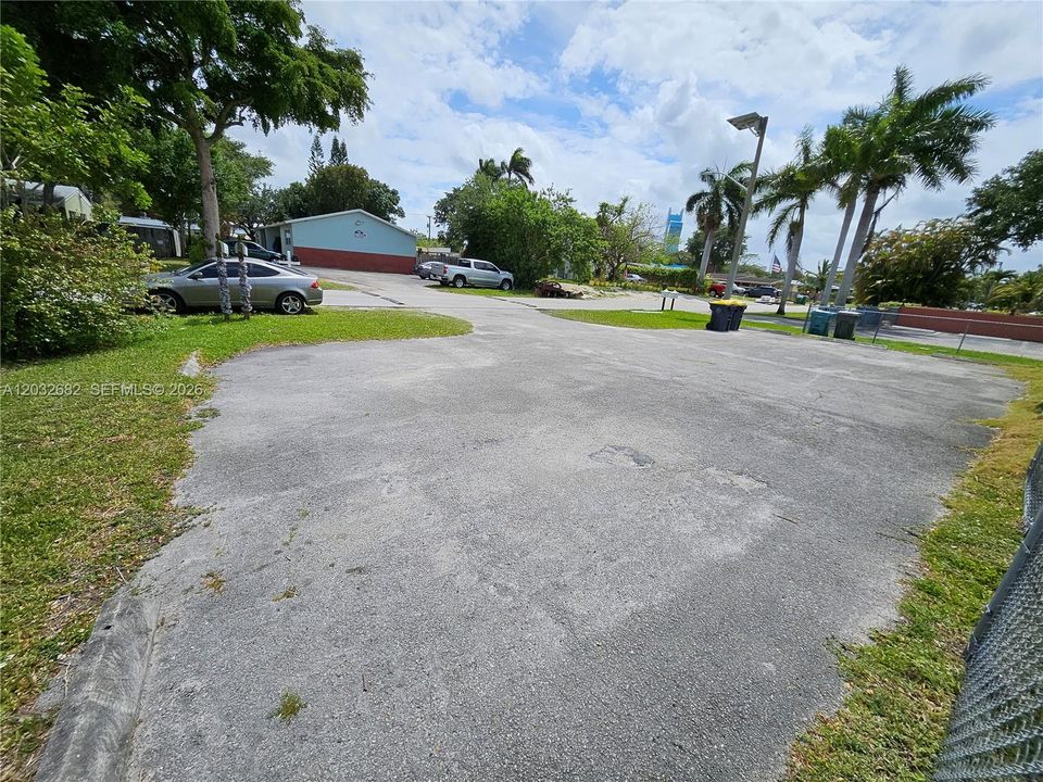 For Rent: $2,200 (2 beds, 2 baths, 2780 Square Feet)