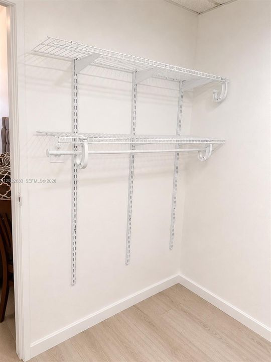 For Sale: $135,000 (1 beds, 1 baths, 320 Square Feet)