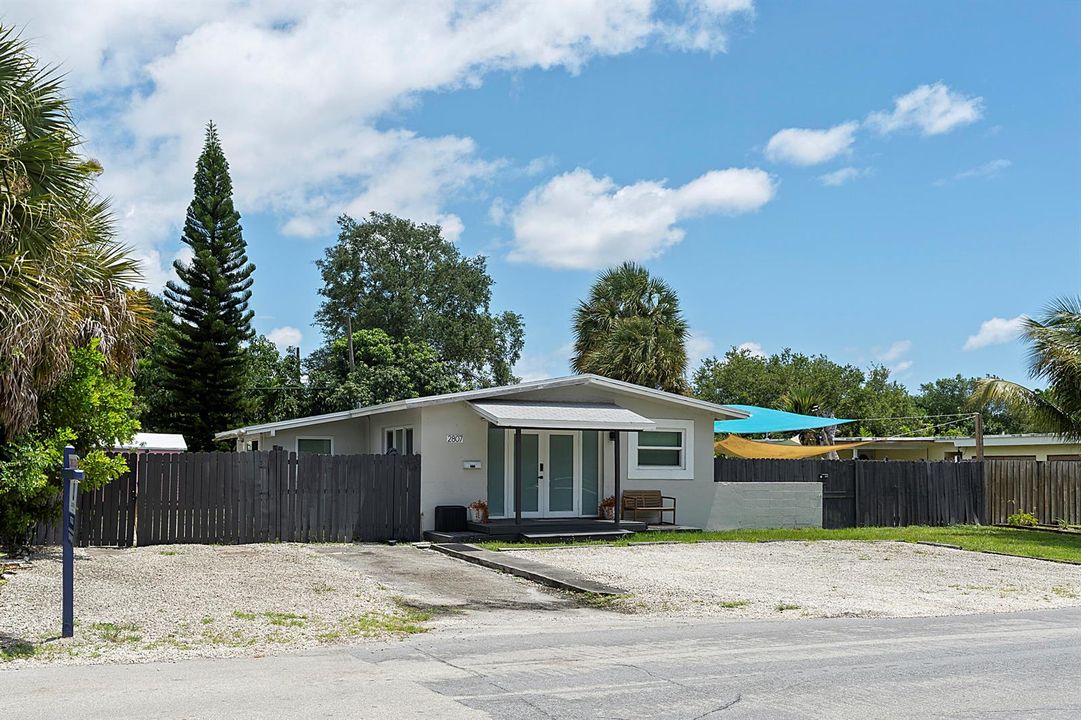2807 SW 14th St - 035