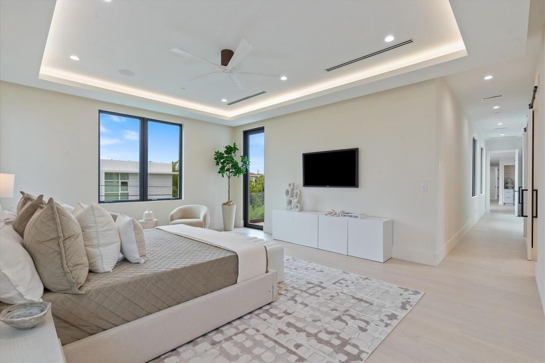 22 Primary Bedroom