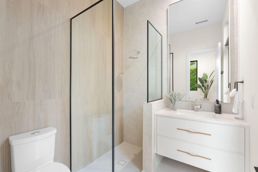 37 Bathroom 5