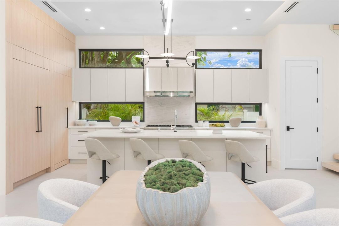 7 Dining Room