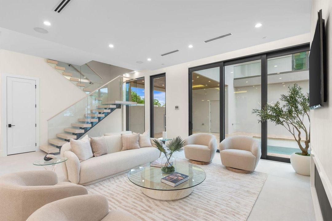 4 Living Room