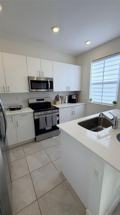 En Renta: $2,800 (3 camas, 2 baños, 1331 Pies cuadrados)