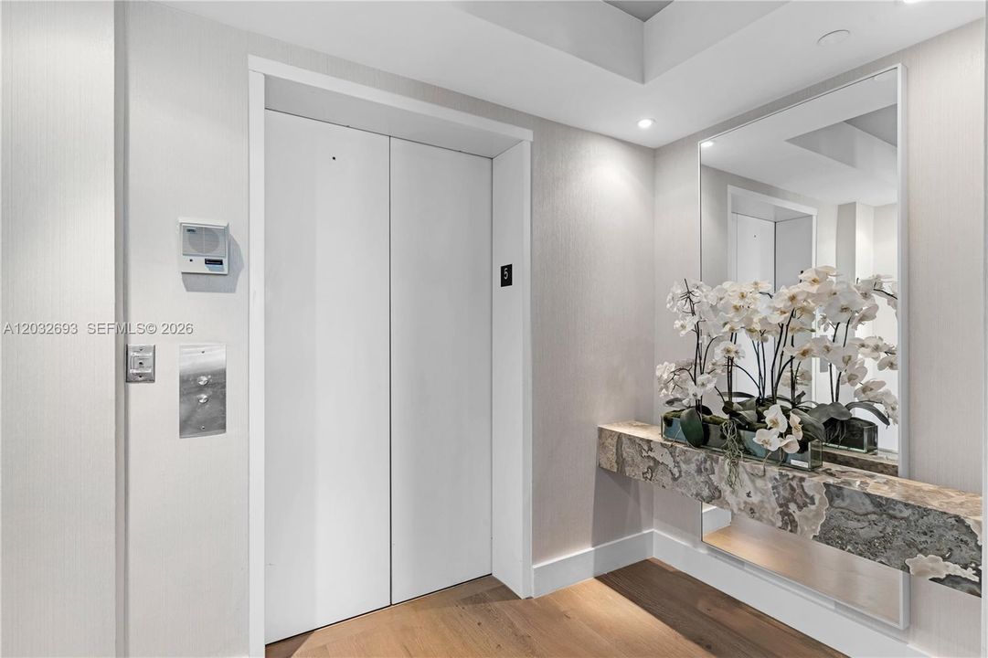 En Venta: $4,017,400 (3 camas, 3 baños, 2930 Pies cuadrados)