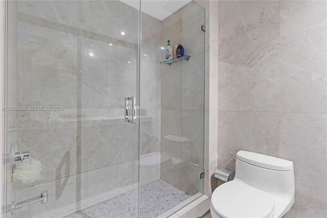 En Venta: $4,017,400 (3 camas, 3 baños, 2930 Pies cuadrados)