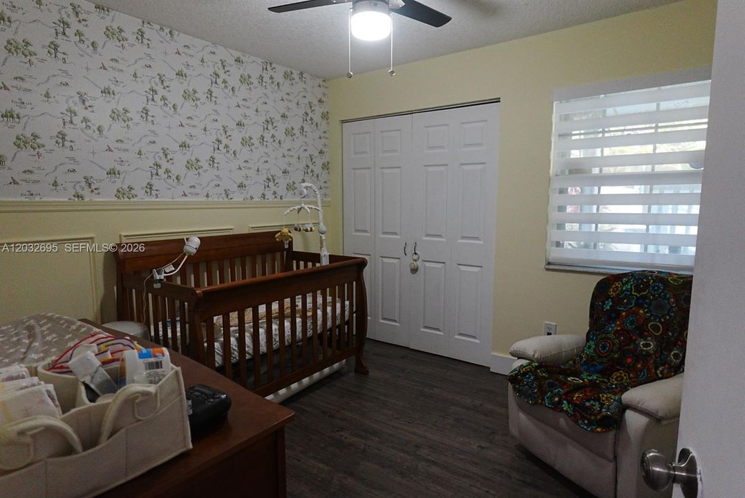 For Sale: $330,000 (2 beds, 2 baths, 1168 Square Feet)