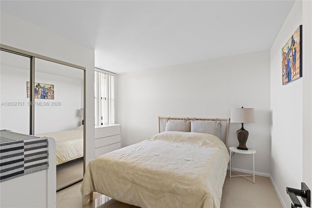 For Sale: $345,000 (2 beds, 2 baths, 1154 Square Feet)