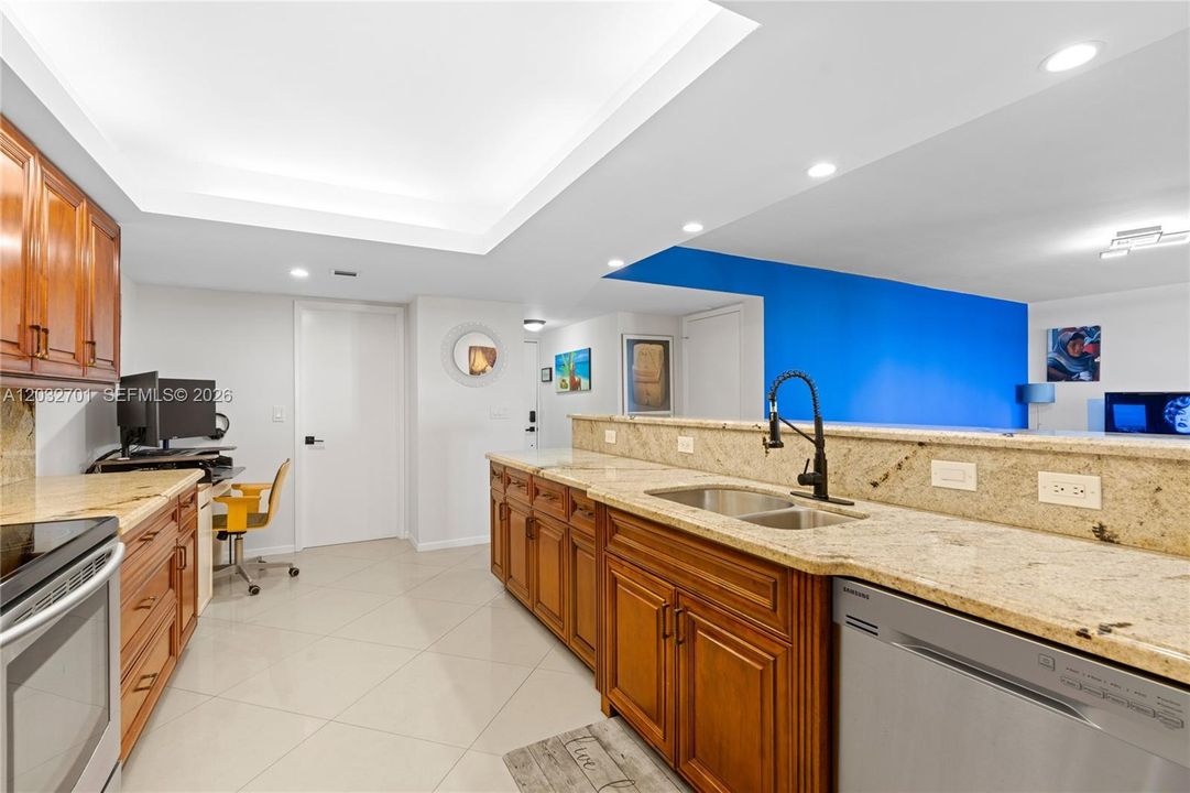 For Sale: $345,000 (2 beds, 2 baths, 1154 Square Feet)