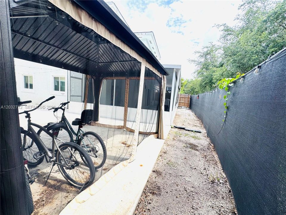 En Renta: $4,100 (5 camas, 3 baños, 2170 Pies cuadrados)