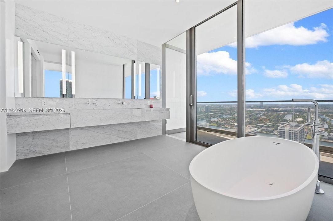 For Sale: $3,450,000 (4 beds, 3 baths, 2545 Square Feet)