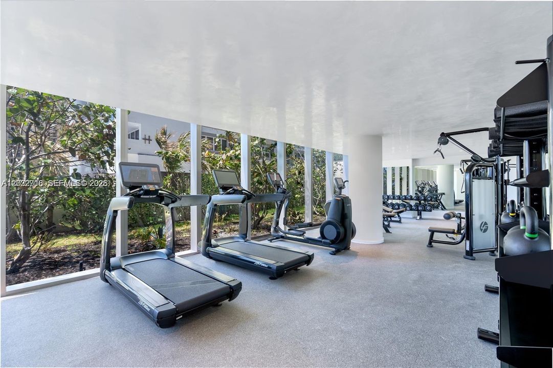 For Sale: $3,450,000 (4 beds, 3 baths, 2545 Square Feet)