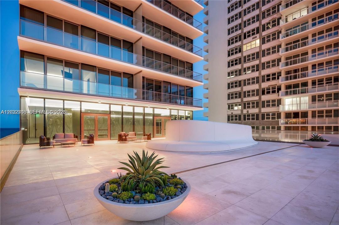 For Sale: $3,450,000 (4 beds, 3 baths, 2545 Square Feet)