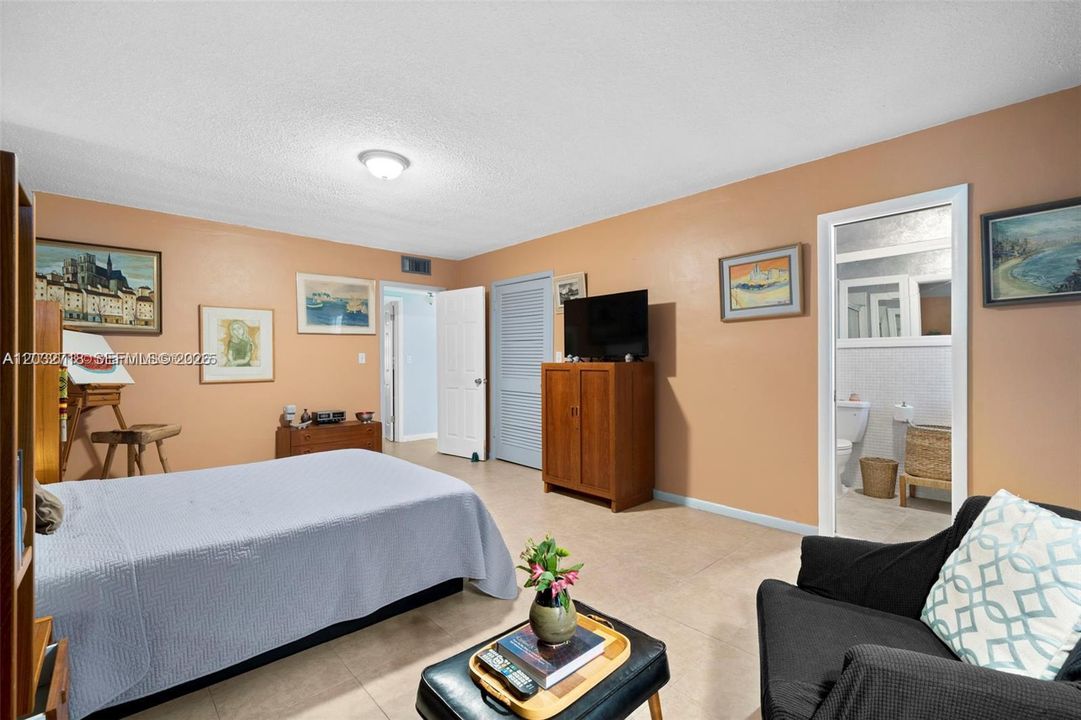 En Renta: $3,400 (2 camas, 2 baños, 1780 Pies cuadrados)