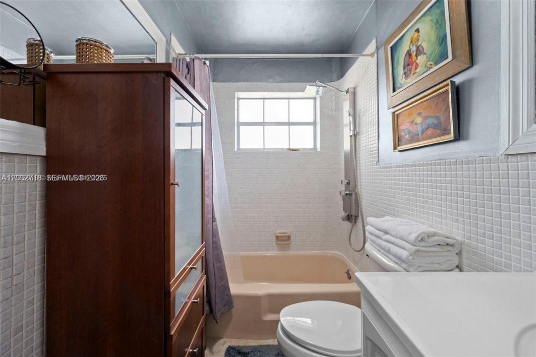 En Renta: $3,400 (2 camas, 2 baños, 1780 Pies cuadrados)