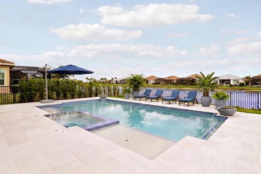 Pool & Spa