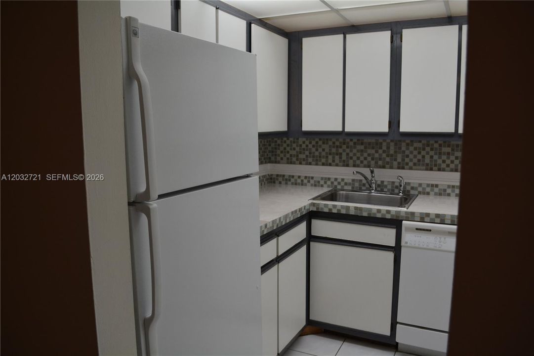 В аренду: $2,050 (1 спален, 1 ванн, 811 Квадратных фут)