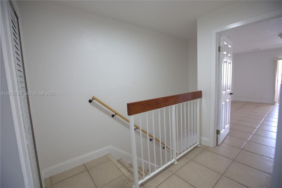 For Rent: $3,200 (3 beds, 2 baths, 1523 Square Feet)