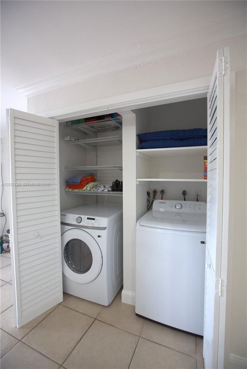 For Rent: $3,200 (3 beds, 2 baths, 1523 Square Feet)