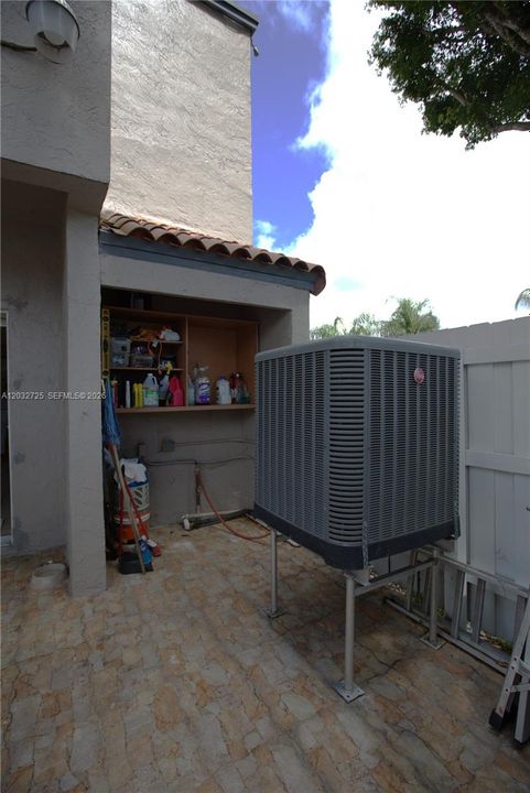 For Rent: $3,200 (3 beds, 2 baths, 1523 Square Feet)