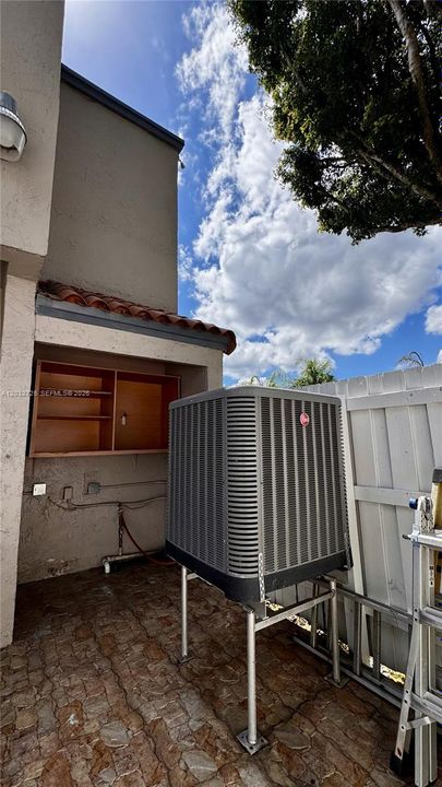 For Rent: $3,200 (3 beds, 2 baths, 1523 Square Feet)