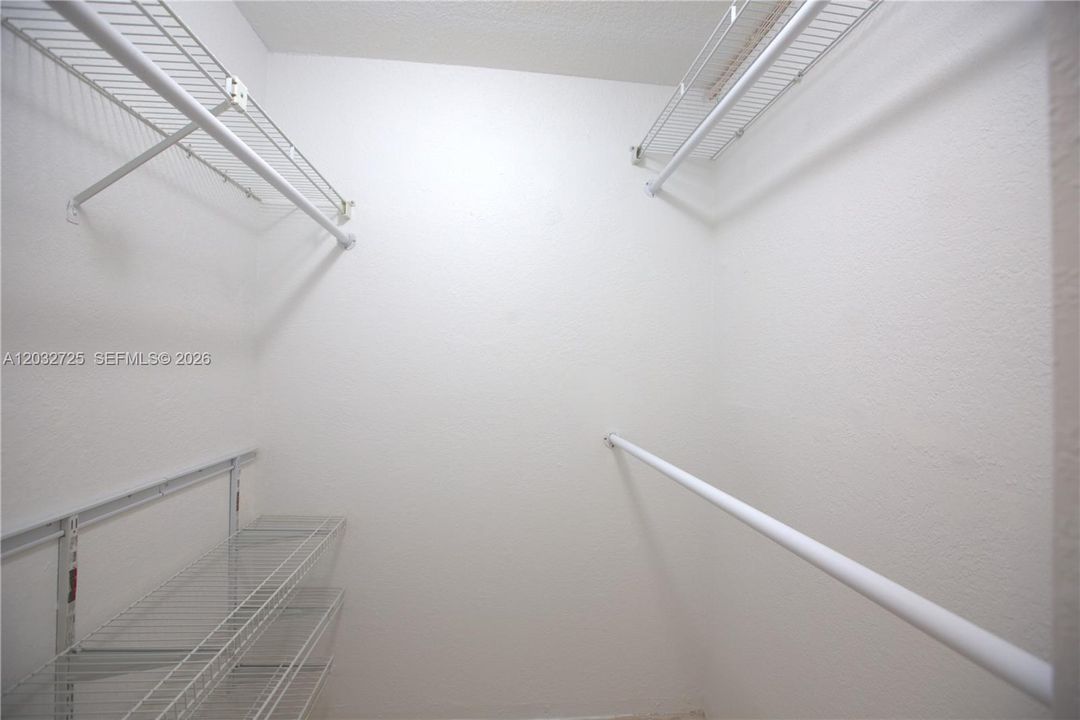 For Rent: $3,200 (3 beds, 2 baths, 1523 Square Feet)