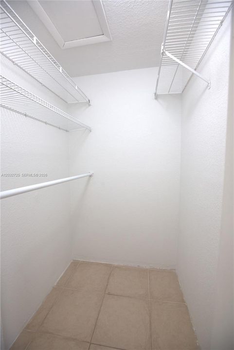 For Rent: $3,200 (3 beds, 2 baths, 1523 Square Feet)