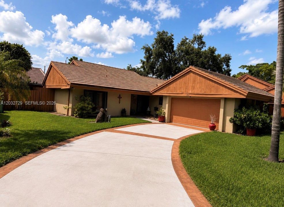 For Rent: $3,300 (3 beds, 2 baths, 1705 Square Feet)