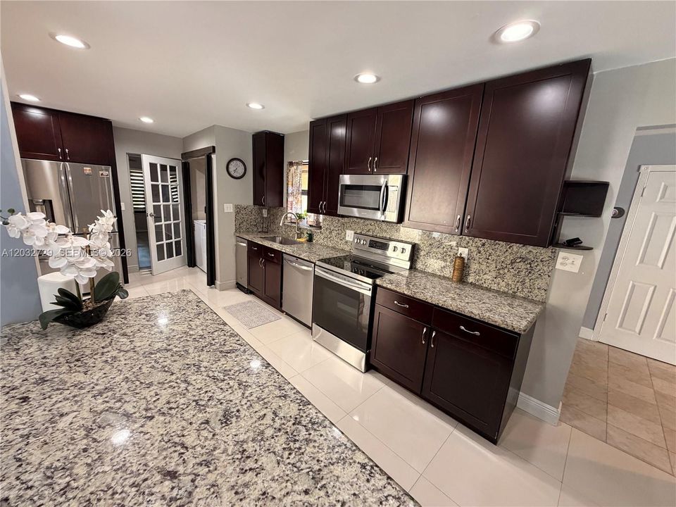 For Rent: $3,300 (3 beds, 2 baths, 1705 Square Feet)